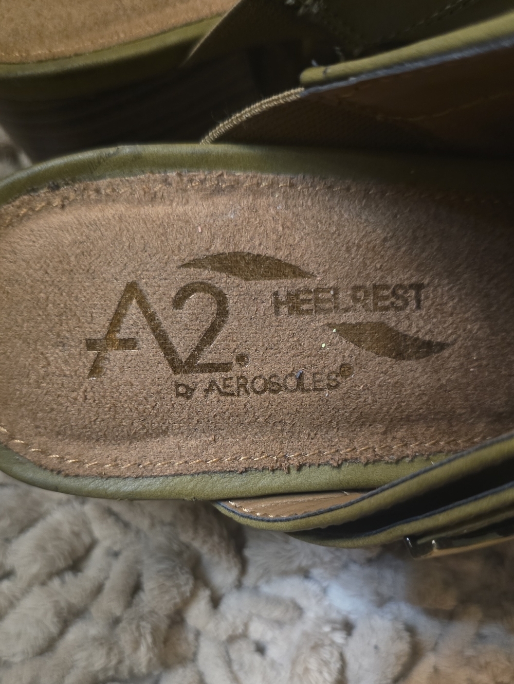 New A2 by Aerosoles Women's Size 7.5 Olive Green Leather Slide Mules 2.5 Heel - Picture 3 of 7